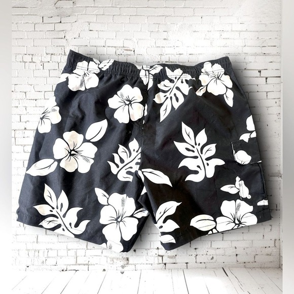Islander Other - Islander swim trunks w/cargo pocket. XL 8" inseam elastic waist. Hawaiian new